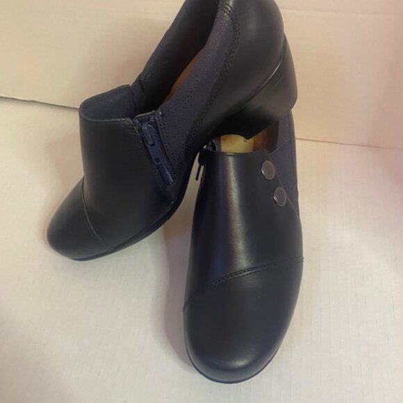 Clark Collection Women's Emslie Warren Shoes, Navy Blue, size 7.5M - Picture 2 of 6